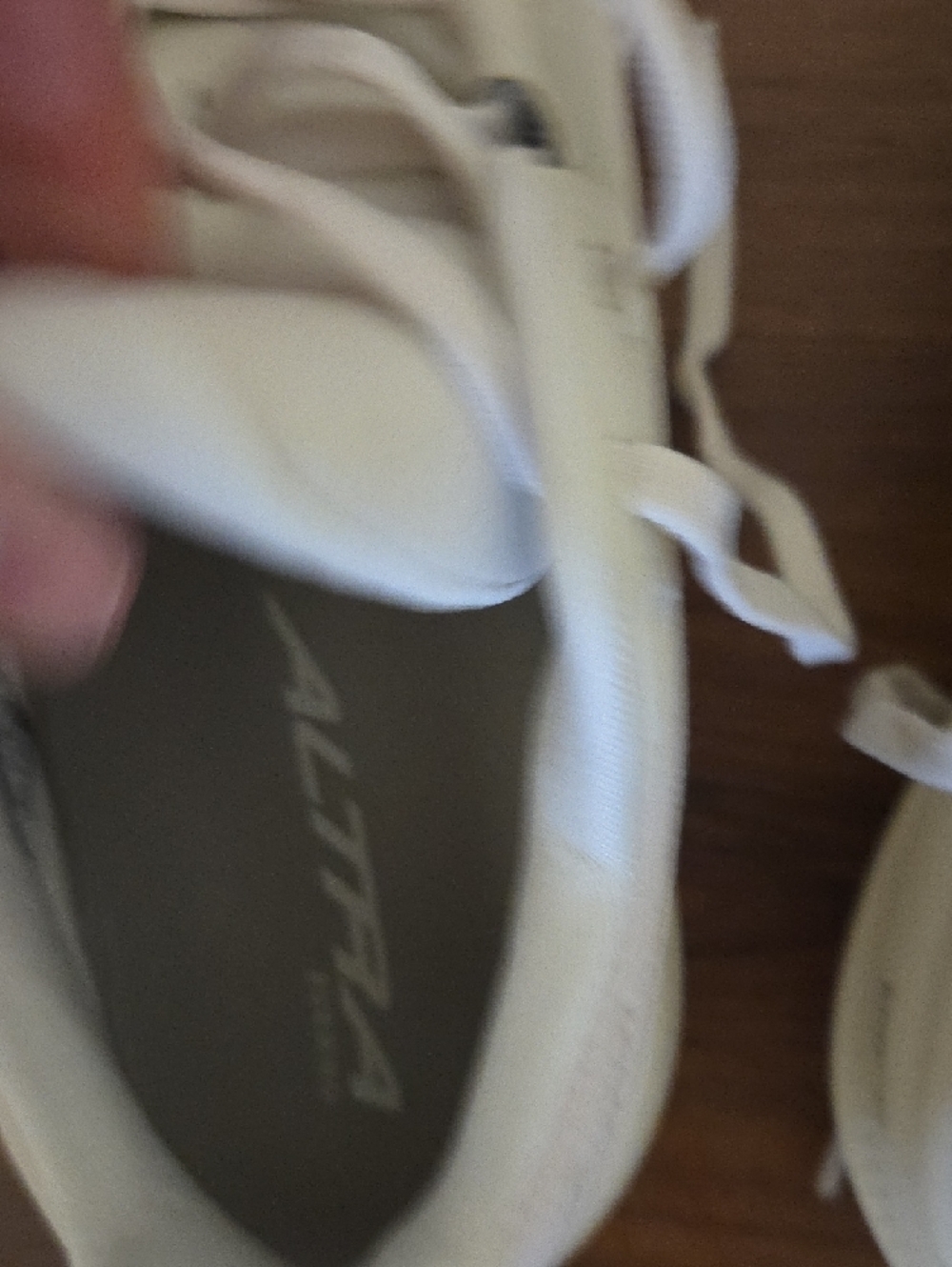 Altra Women's Cream/White Neutral Running Shoes NWOT - Picture 6 of 8